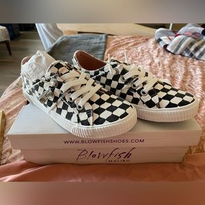 New Blowfish Malibu OffWhite Check Print Denim